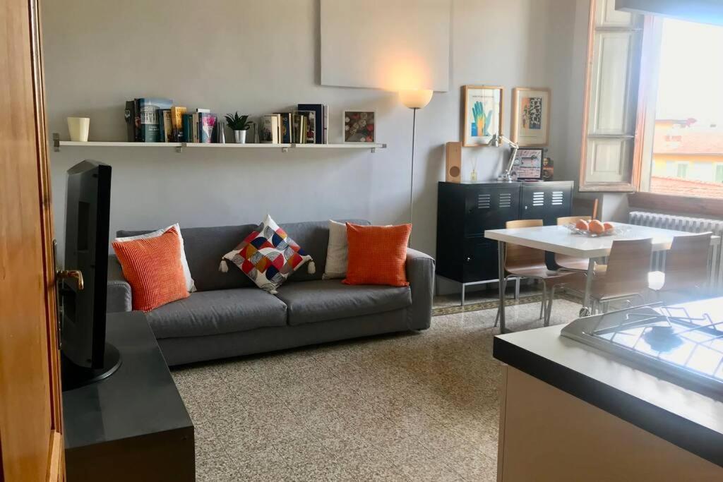Sunny Top Floor In San Frediano Firenze Kültér fotó