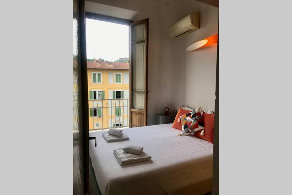 Sunny Top Floor In San Frediano Firenze Kültér fotó